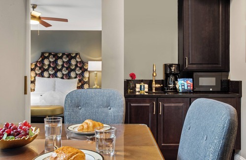 Fillmore District Complejo | Modern Suite Surrounded by World-Class Art w/ Free WiFi & Breakfast
