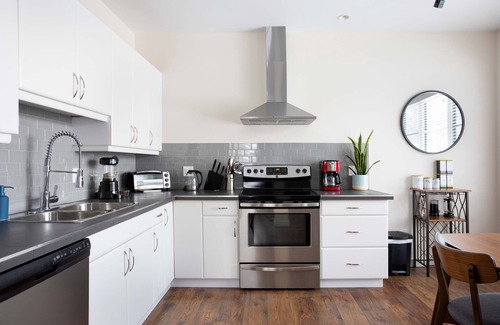 Nelson Apartamento | Modern suite with glacier view