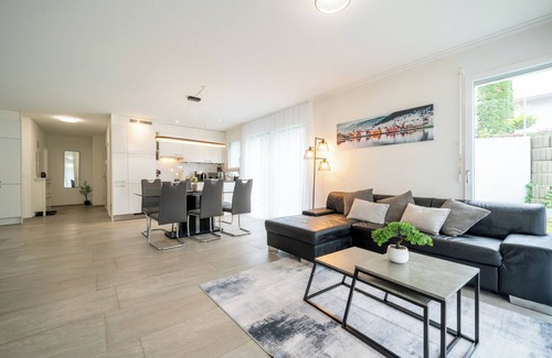 Safenwil Casa | Modern Swiss Apt | spacious garden + parking + hi-speed wifi