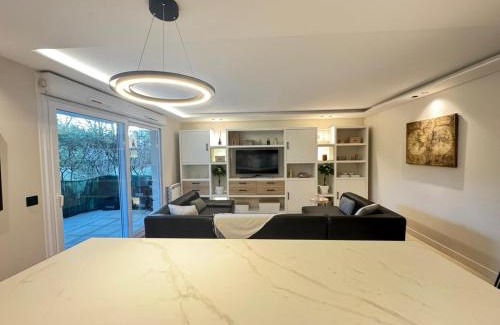 Les Serres - Vivier Apartamento | Modern T3 renovated with new pool terrace and box