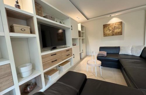 Les Serres - Vivier Apartamento | Modern T3 renovated with new pool terrace and box