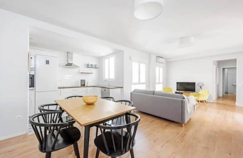San Felipe Neri Apartamento | Modern T4 Malaga Centre Aceras