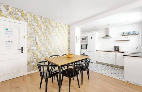 San Felipe Neri Apartamento | Modern T4 Malaga Centre Aceras