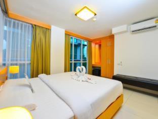 Talat Nuea Apartamento | Modern Thai Suites