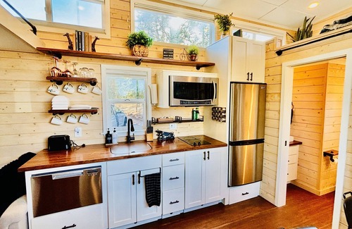 Old Station Casa | Modern Tiny Home near Lassen with WiFi and AC