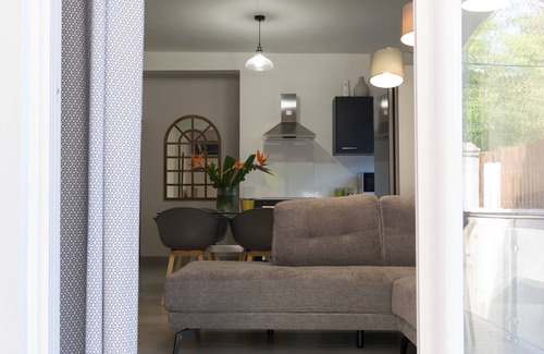 Mahebourg Casa | Modern Town House 5 Mins from the beach!