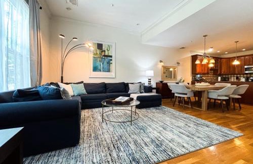 Brookline Casa | Modern Townhome,boston Vacation,2 Bath,pkg,deck