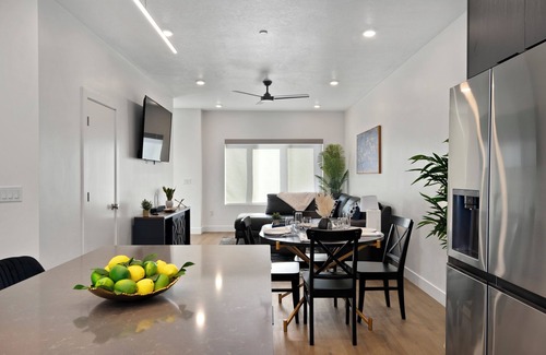 Capitol Hill Casa | Modern Townhome near Downtown - Skyline View