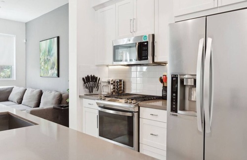 Central San Pedro Casa | Modern Townhome with Views and Theatre and All Amenities