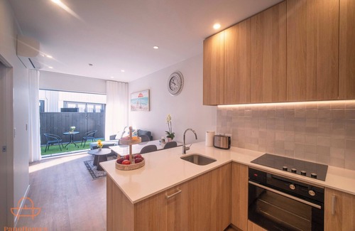 Greenlane - Ellerslie Casa | Modern Townhouse 15 mins to CBD, near Ellerslie Station