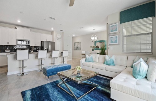 Kissimmee Chalet De Esquí | Modern Townhouse 4Bed/3Bath/Pool/5Min Disney