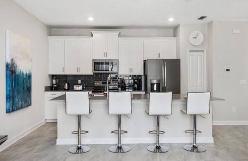 Kissimmee Chalet De Esquí | Modern Townhouse 4Bed/3Bath/Pool/5Min Disney
