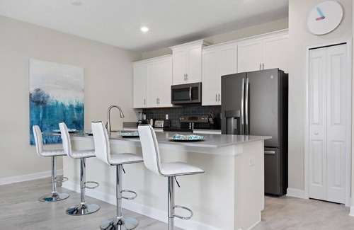 Kissimmee Chalet De Esquí | Modern Townhouse 4Bed/3Bath/Pool/5Min Disney