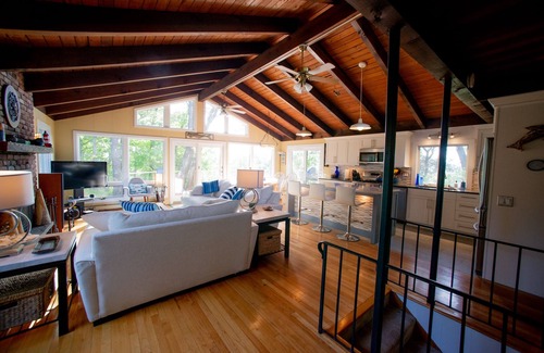 Truro Casa | "Casa del árbol" moderna en Truro Hills