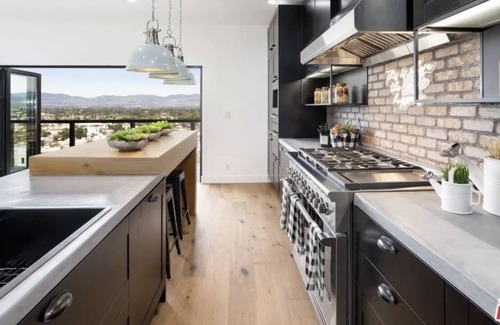 Sherman Oaks Villa | Modern Treehouse with Million-Dollar Views - UCLA & Beverly Hills
