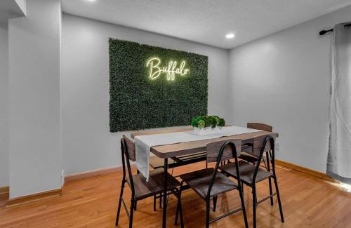 Willert Park Casa | Modern Trendy Downtown