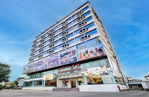 Din Daeng Casa | Modern Twin Haven | Base en el centro de Bangkok