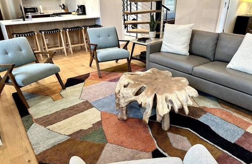 Ardmore Casa | Modern Twist In Downtown Wilmington 3/2 Stunner!