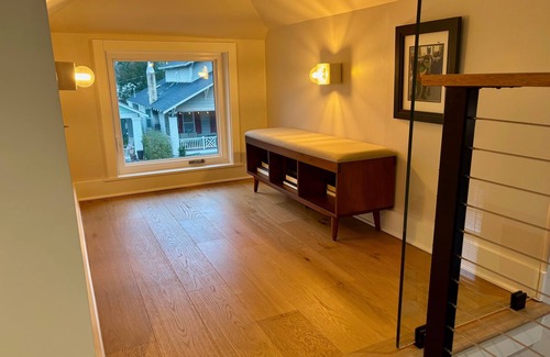 Ardmore Casa | Modern Twist In Downtown Wilmington 3/2 Stunner!