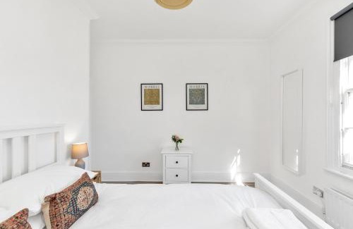 South Woodford Apartamento | Modern Two Bedroom Apartment with Free Parking!