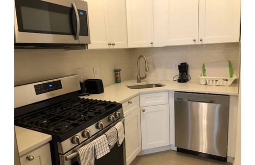 Ocean Hill Apartamento | Modern Two-Bedroom Apt close to Manhattan! Bingo