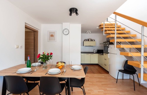 Smichov Apartamento | Modern two-level apartment with balcony