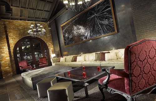 Gaslamp Quarter Hotel | Modern Unit w/ Large Patio! Onsite Parking, Pool! Short Drive to San Diego Zoo!