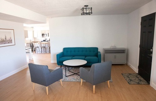 Yuma Casa | Modern, Updated, Pet Friendly, Centrally Located with BBQ and FirePit!