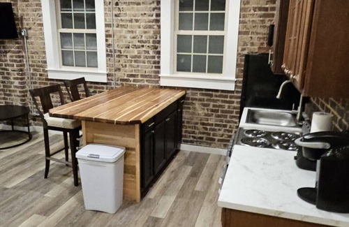 Maryville Apartamento | Modern 1BR in GREAT Location! (Unit 203)