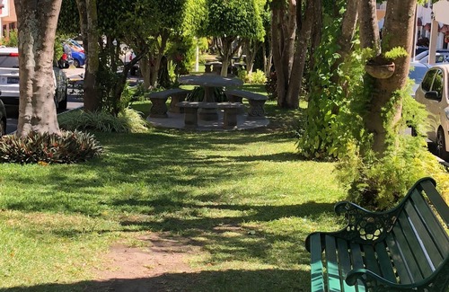 Santa Tecla Casa | Hogar moderno y urbano en San Salvador
