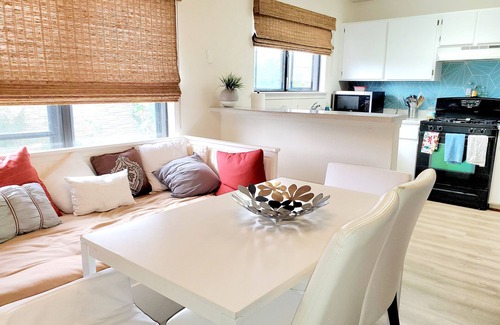 Wells Branch Casa | Modern Urban House-Domain up to 8 people