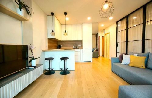Vilnius Apartamento | Modern Urban Retreat & Private Parking