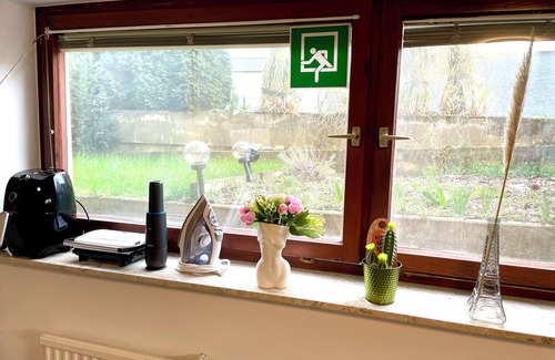 Magstadt Apartamento | Modern Urban Studio Apartment S-bahn 27qm for 6 Near Mercedes Benz Sindelfingen