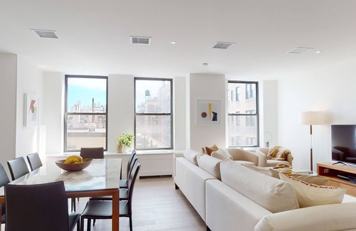 Central Park West Apartamento | Modern UWS Two-Bedroom Apartment with Amenities