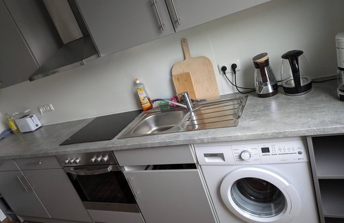 Center Apartamento | Modern vacation apartment with skyline view: Your hideaway in WHV
