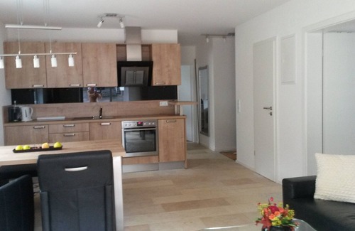 Oberstaufen Apartamento | Moderno apartamento nuevo en el Kurpark con TG y terraza.