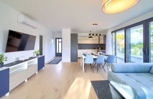 Milcetici Apartamento | Modern vacation apartment in Malinska with a covered terrace