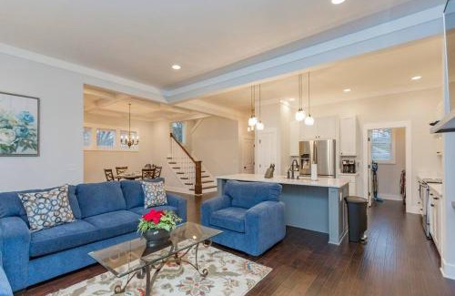 Shelby Hills Casa | Modern Vacation Home III