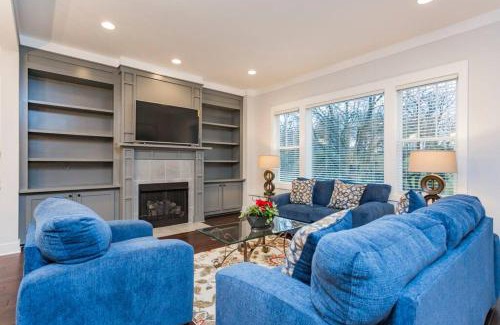 Shelby Hills Casa | Modern Vacation Home III