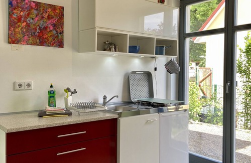 Nordliche Ortsteile Casa | Modern vacation home / vacation apartment by the castle park and lake, fireplace, bathing area
