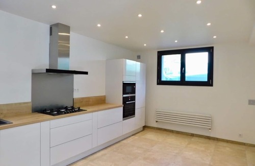 Benerville-sur-Mer Villa | Villa moderna cerca de la playa.