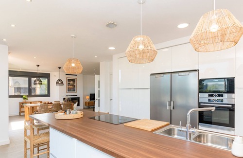 Vora-Sitges Villa | Moderna Villa Divina con piscina privada cerca de Sitges
