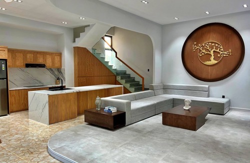 Thang Tam Villa | Modern Villa in the Heart of City with pool, karaoke, parking