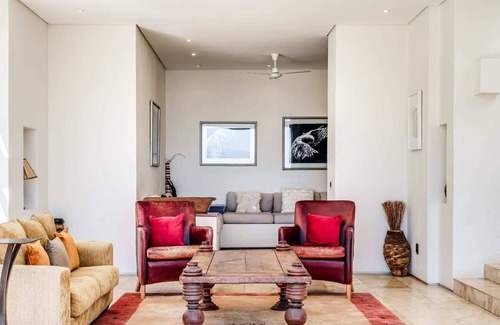 Fresnaye Villa | Modern Villa in Tranquil Fresnaye Skyward Villa