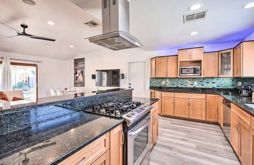 South Scottsdale Villa | Modern Villa min walk to Scottsdale W Hotel & City Center