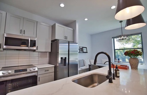 Rotonda Heights Casa | Modern villa near the beach with lanai, outdoor kitchen and fully equipped!