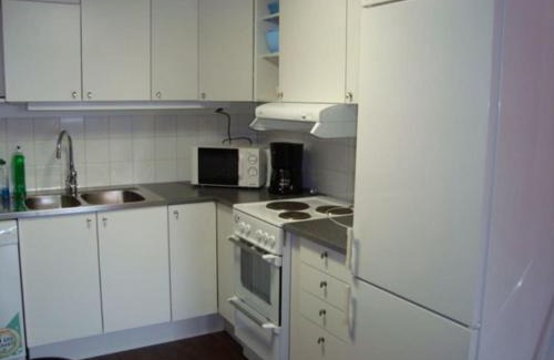 Lulea Apartamento | Modern vindsvåning med balkong 2 km från centrum
