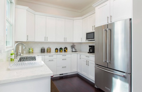 Healdsburg Otro | Modern Vineyard Farmhouse - Close to Downtown Healdsburg - 4 BD/4 Ensuite Baths