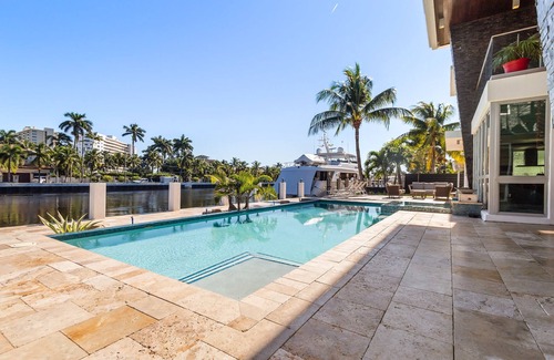 Downtown Fort Lauderdale Casa | Modern Waterfront Mansion in the heart of Las Olas minutes from the Beach