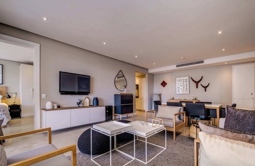 Victoria and Alfred Waterfront Apartamento | Modern Waterfront Apartment w Canal Views Gulmarn 201
